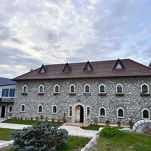 Bujtina Gjana , Kukes Albánie