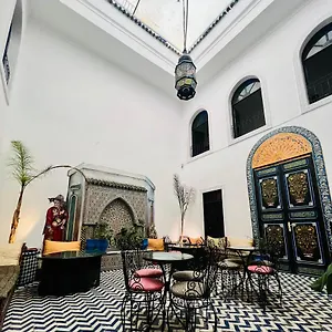 Funky فاس
